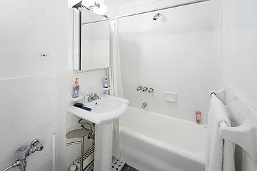 Rented by NY Casa Group