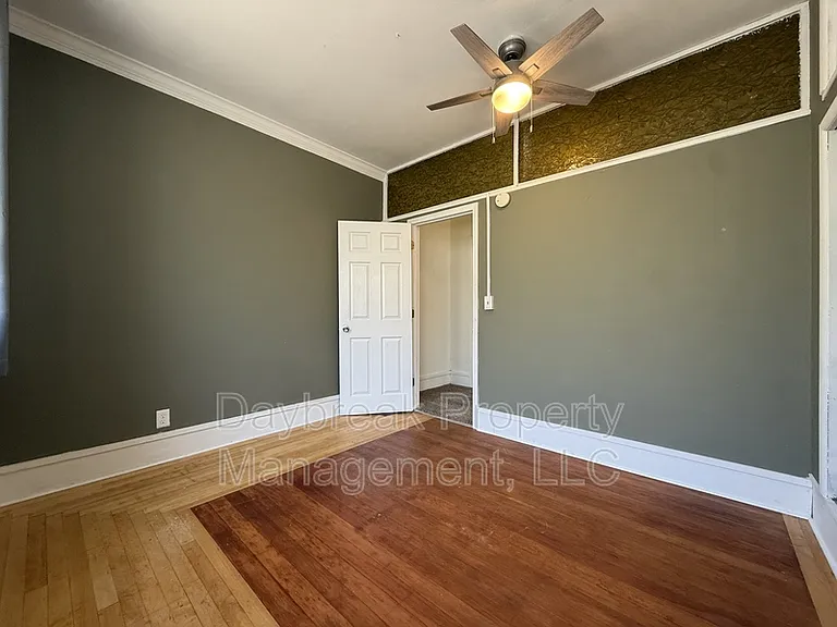 1228 10th St N #4 — Photo 12