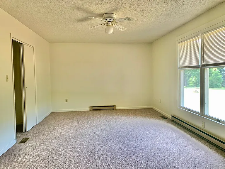 119 Nottingham Dr — Photo 10