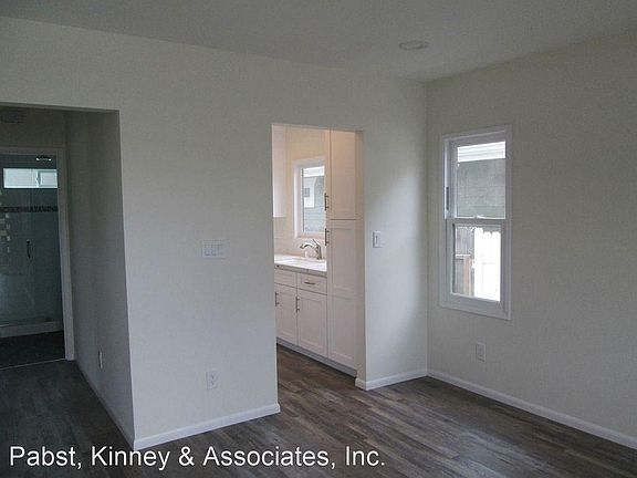 4th image of 270 Coronado Ave