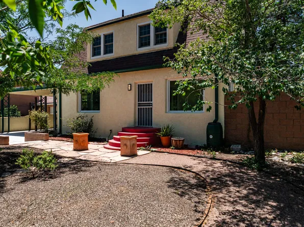 1309 Ridgecrest Dr SE, Albuquerque, NM 87108