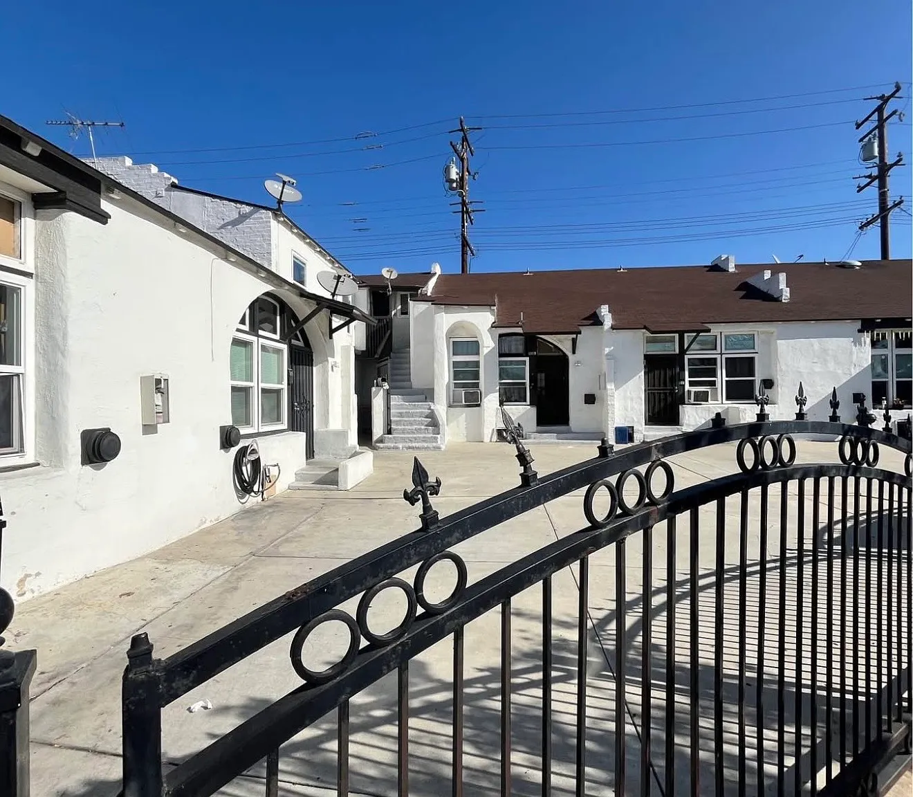 1 bed, $2,100 — Photo 1