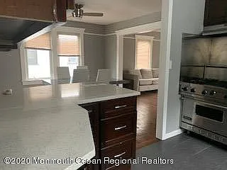 217 Albert Pl — Photo 10