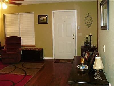 5th image of 128 Christopher Ln
