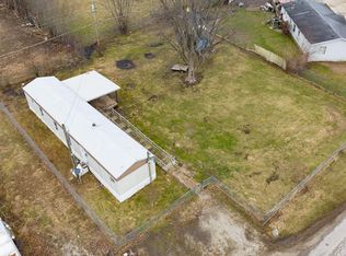 12043 N Sir Gallahad Pl, Cromwell, IN 46732