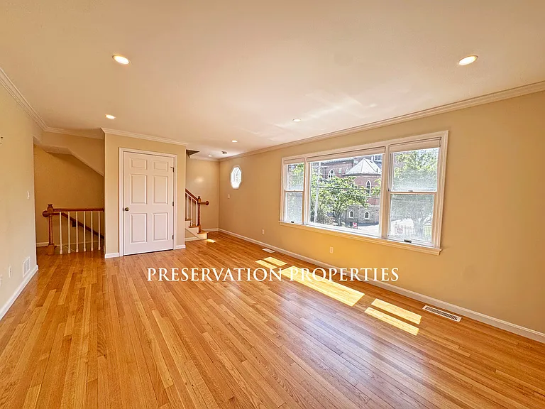 298 Adams St #A — Photo 7