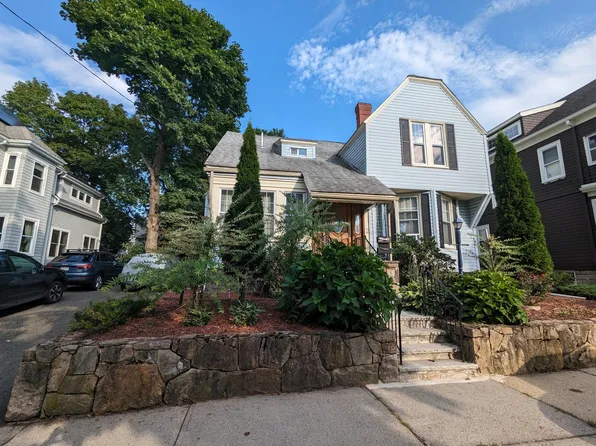 52 Quincy St #2, Medford, MA 02155