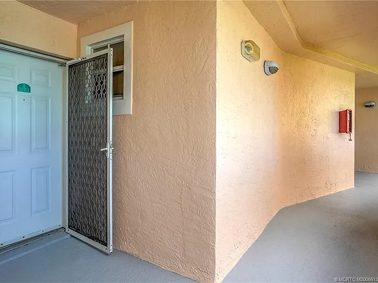 5750 NE Island Cove Way #3203 — Photo 27