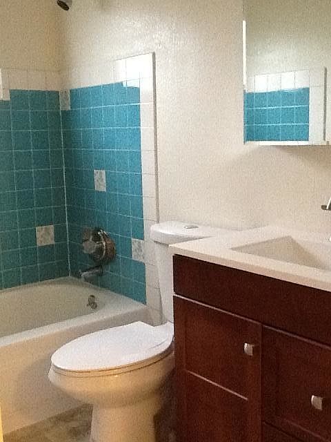 2nd image of 5300 Cypress Ave