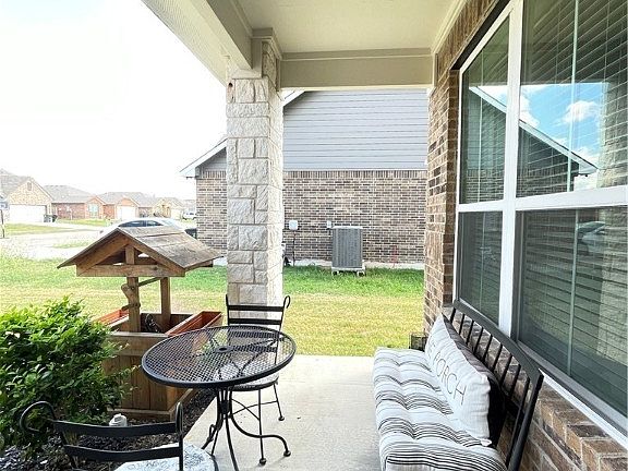 2nd image of 804 McLaury Cv