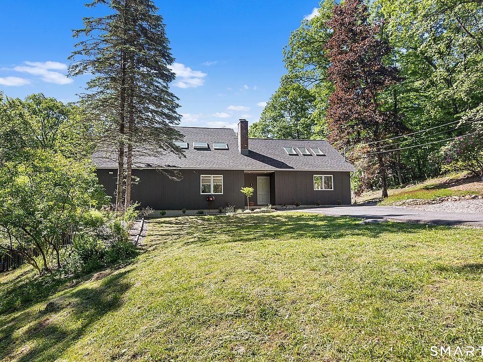 1st image of 1 Eagles Nest Drive