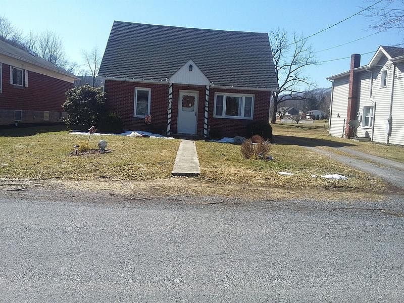 1st image of 106 Blanche St