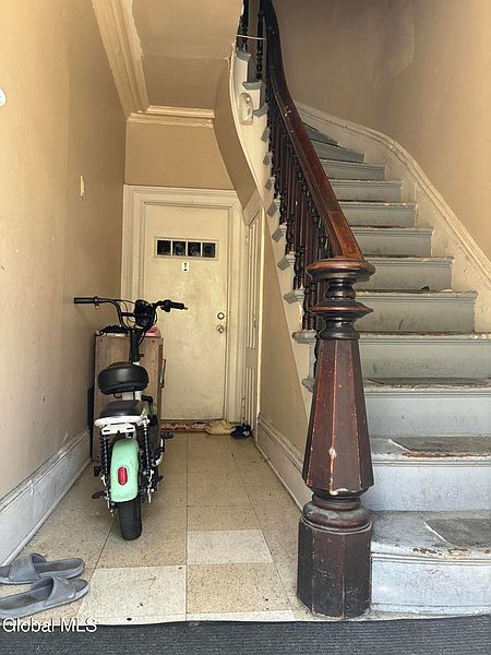 5th image of 215 9th Street