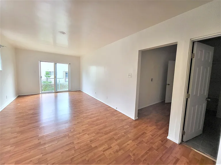 1700 Park Ave #0 — Photo 14