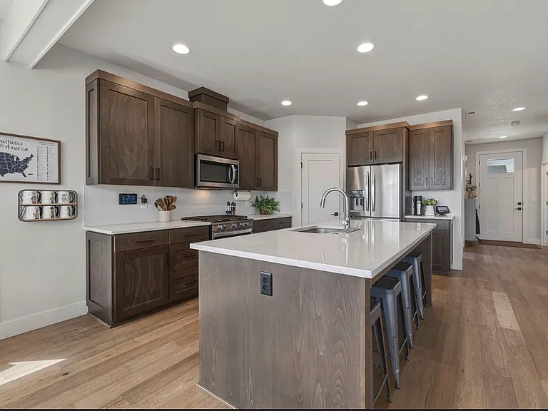 1008 NE Whistle Way — Photo 13
