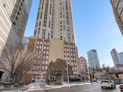 645 N Kingsbury St APT 1801, Chicago, IL, 60654