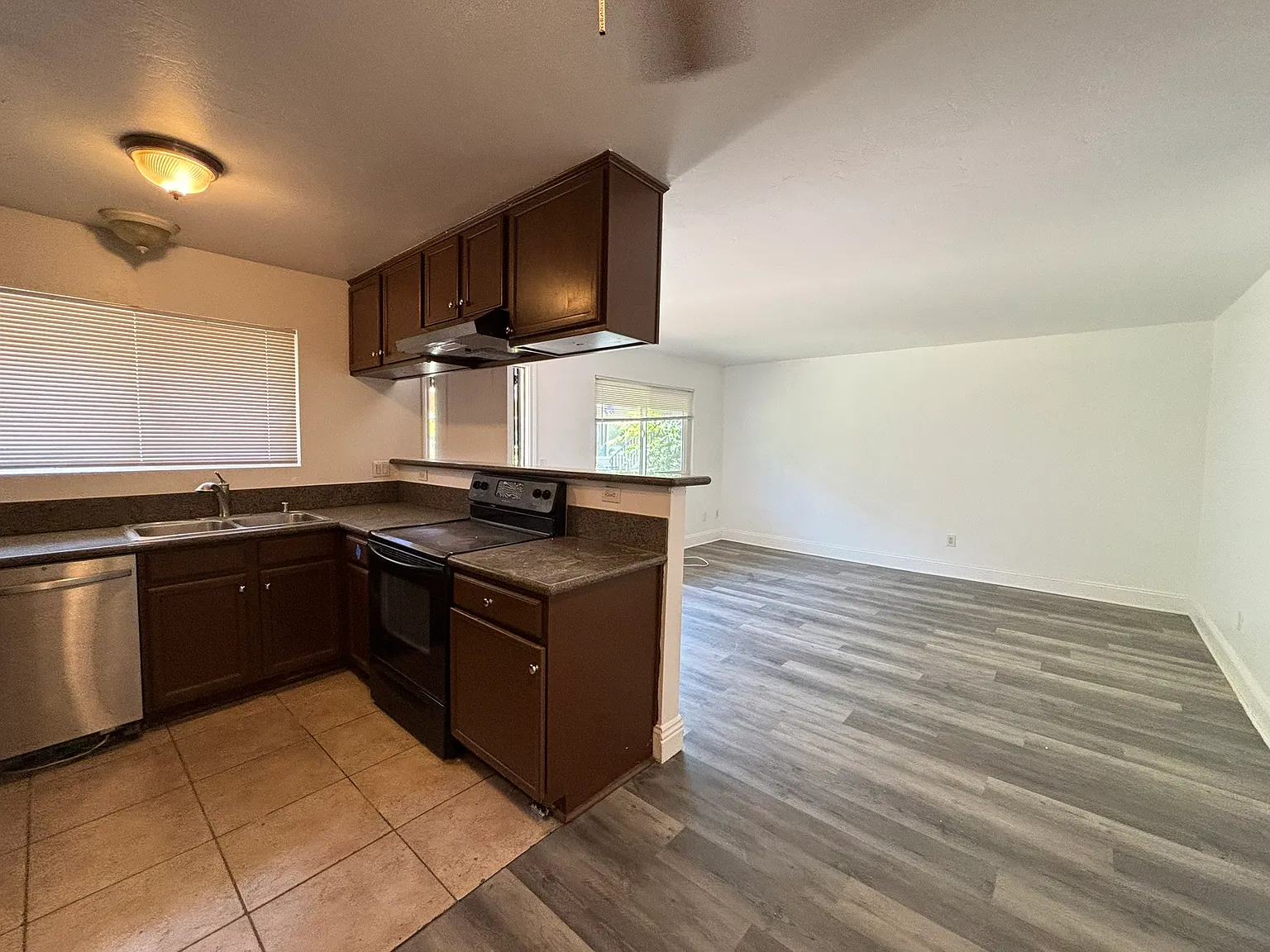12805 Mapleview St — Photo 3