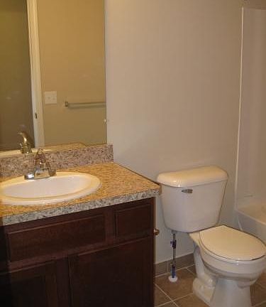 5th image of 49156 E Woods Dr