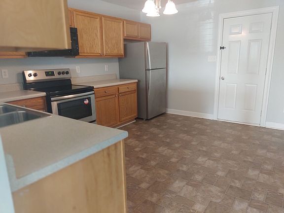 4th image of 206 Springwood Dr