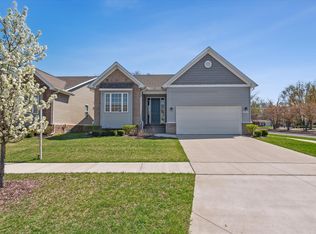 22503 Georgia Pine Dr, New Boston, MI 48164