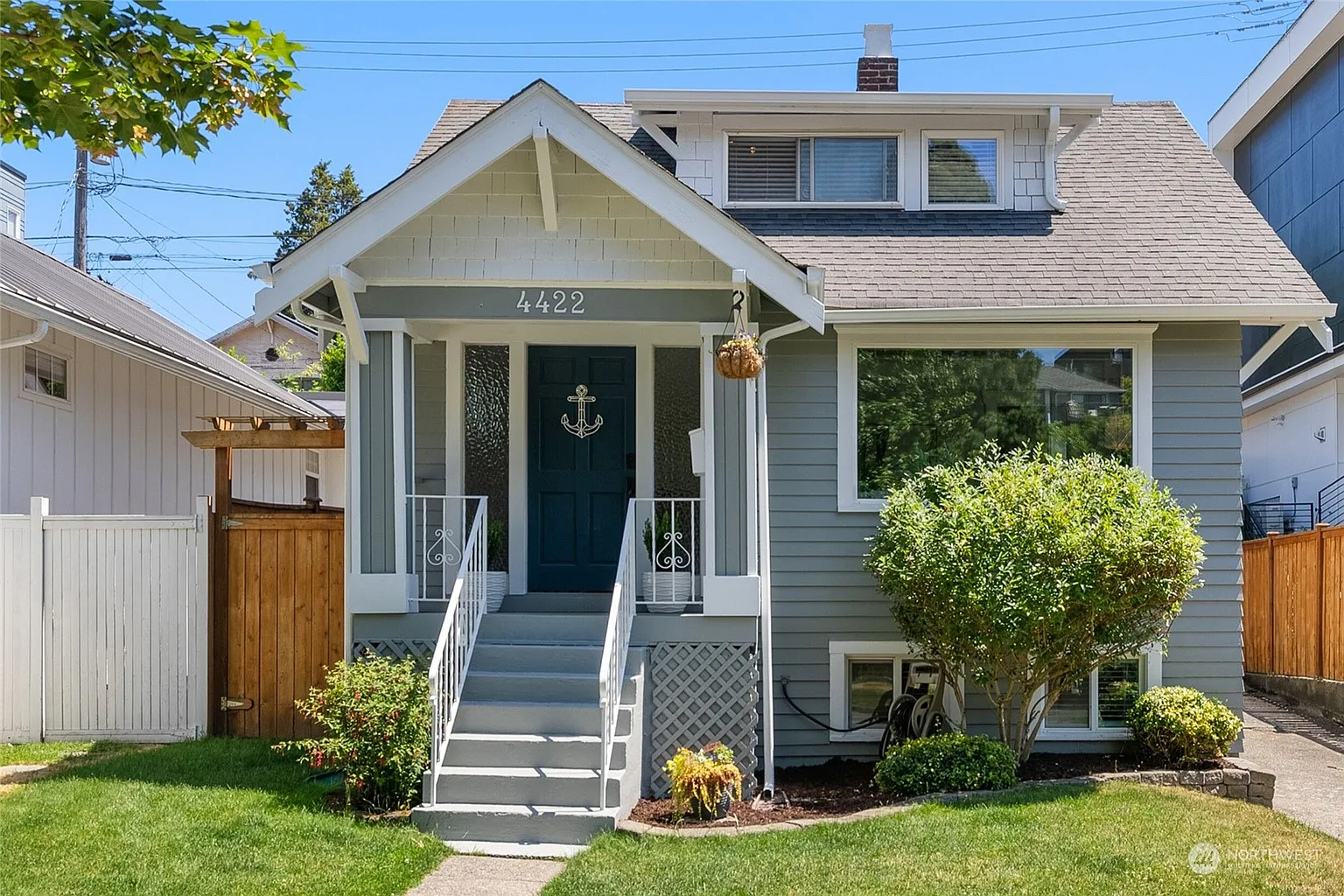 4422 40th Avenue SW photo 1