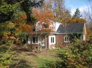 724 Dutch Hill Rd, Oakdale, PA 15071