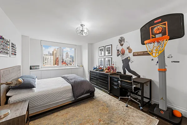 Sold by Douglas Elliman | media 8