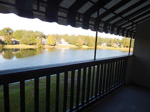 3rd image of 202 Southlake Ct #2