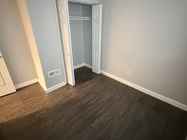 1486 S Biscay Ct — Photo 8