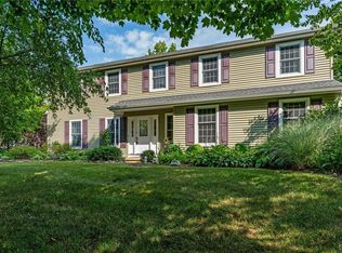 5361 Townsquare Dr, Macungie, PA 18062