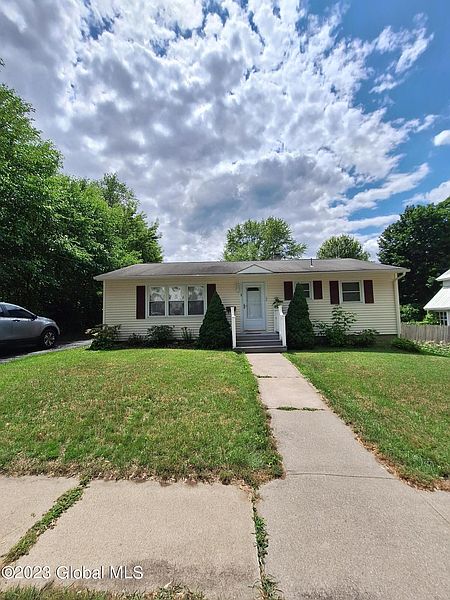 2nd image of 8 Fairview Street