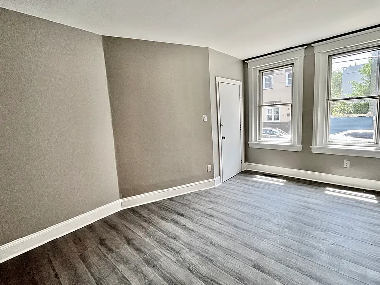 2939 W Master St #A — Photo 3