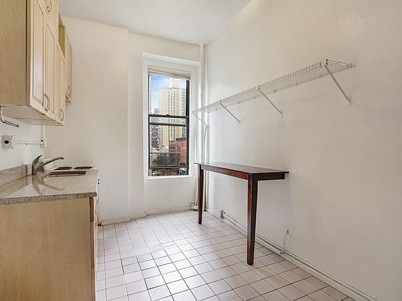 3rd image of 201 E 82nd St #4Z