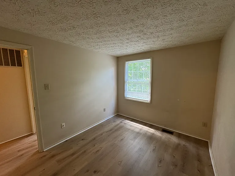 10303 Granite Creek Ln — Photo 12