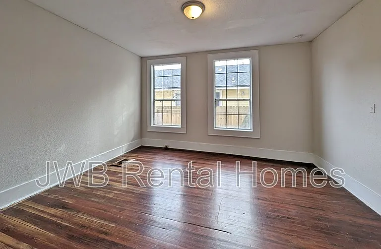 424 Walnut Ct — Photo 8