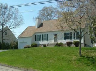 122 Mill Pond Heights Rd, East Haven, CT 06513