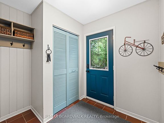 5th image of 5984 Third Line Rd N