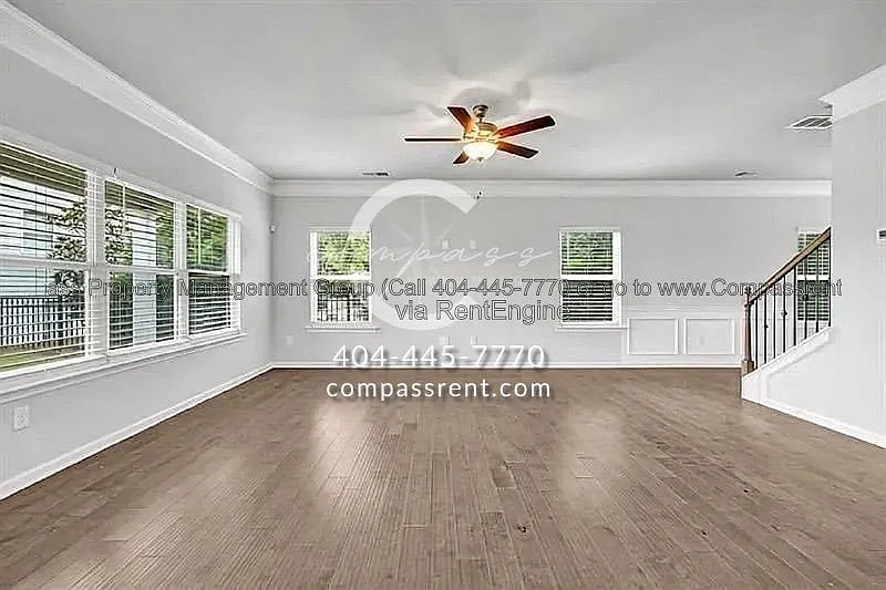 3 bed, 3.0 bath, 2157 sqft, $2,250 — Photo 3