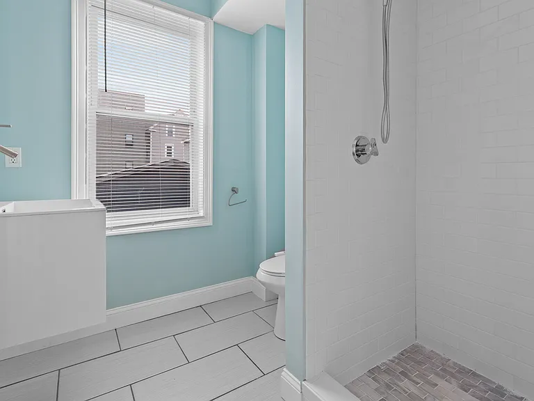 18 Trenton St — Photo 22