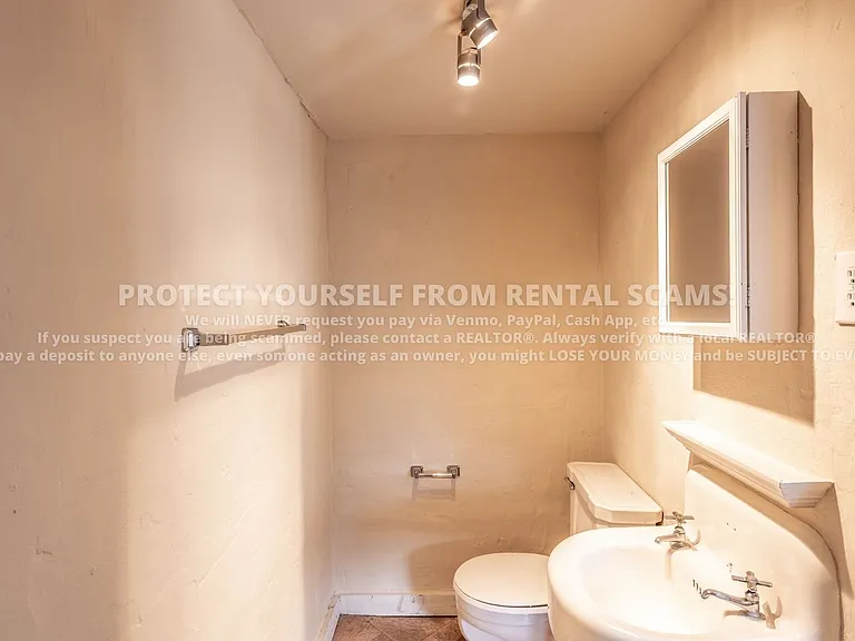 311 N Eureka Aly — Photo 6