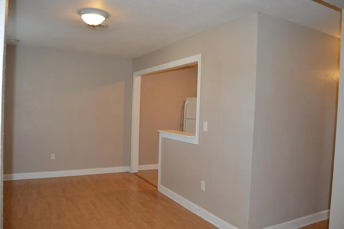 1 bed, 595 sqft, $1,000 — Photo 2
