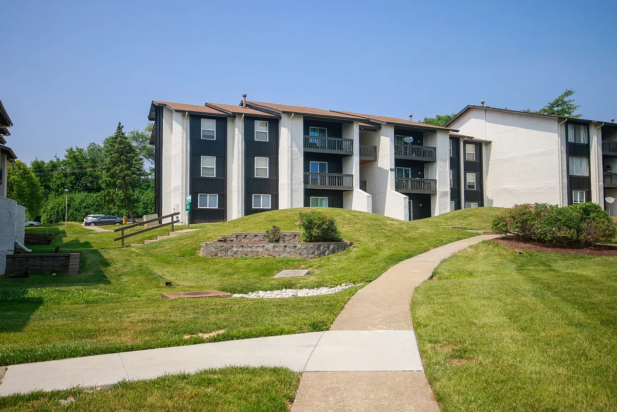 Building Photo - Brighton Apartments