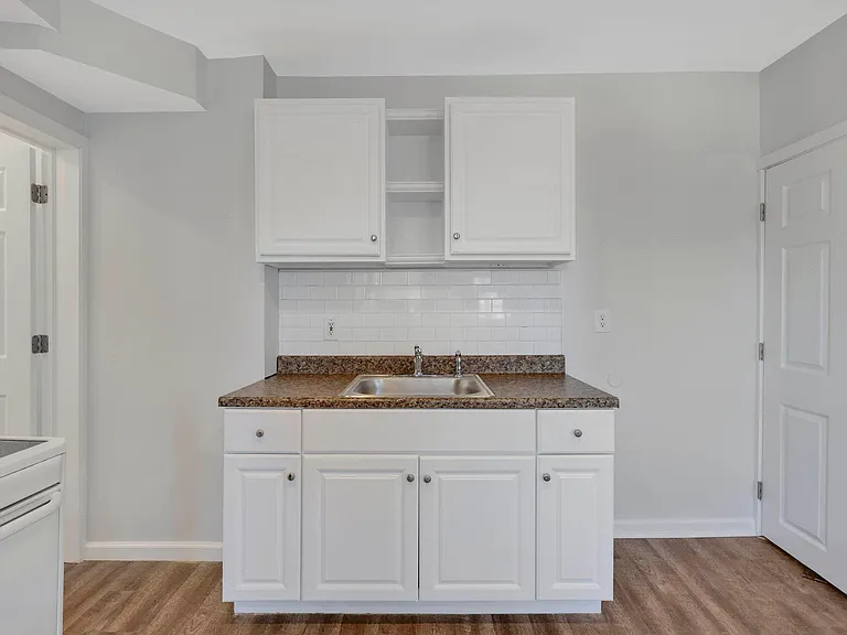 19 Maple Ave #19A — Photo 6
