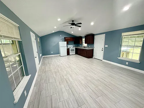 9013 Puritan Way Photo 1