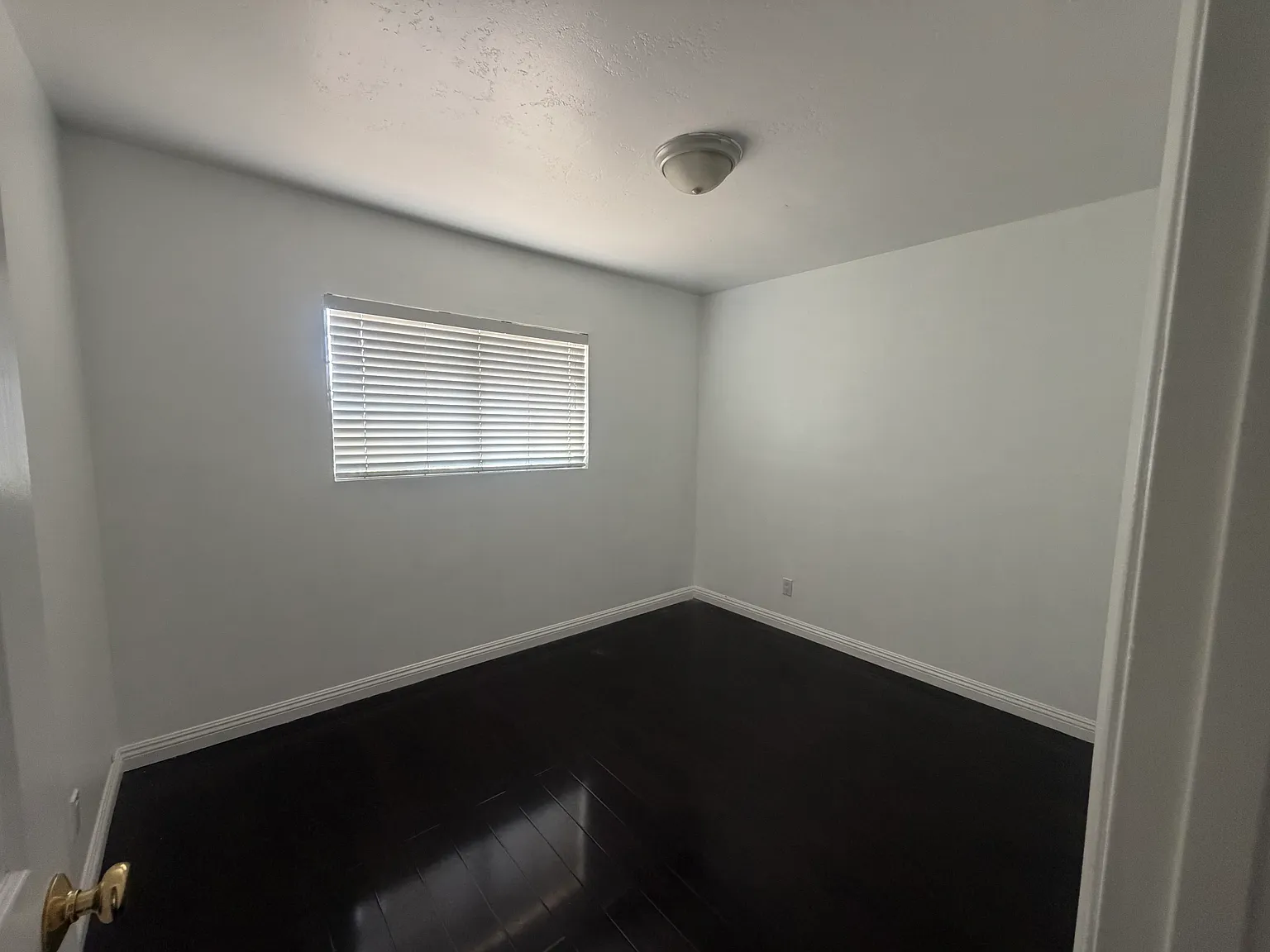 4 bed, 1100 sqft, $3,000 — Photo 3