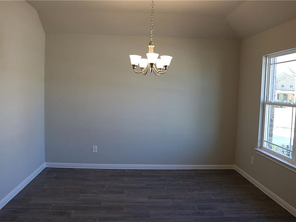 3rd image of 5655 Sabbia Dr