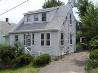 98 High St, Danvers, MA 01923
