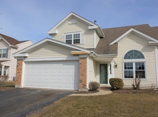 441 Rosewood Xing, Lindenhurst, IL 60046