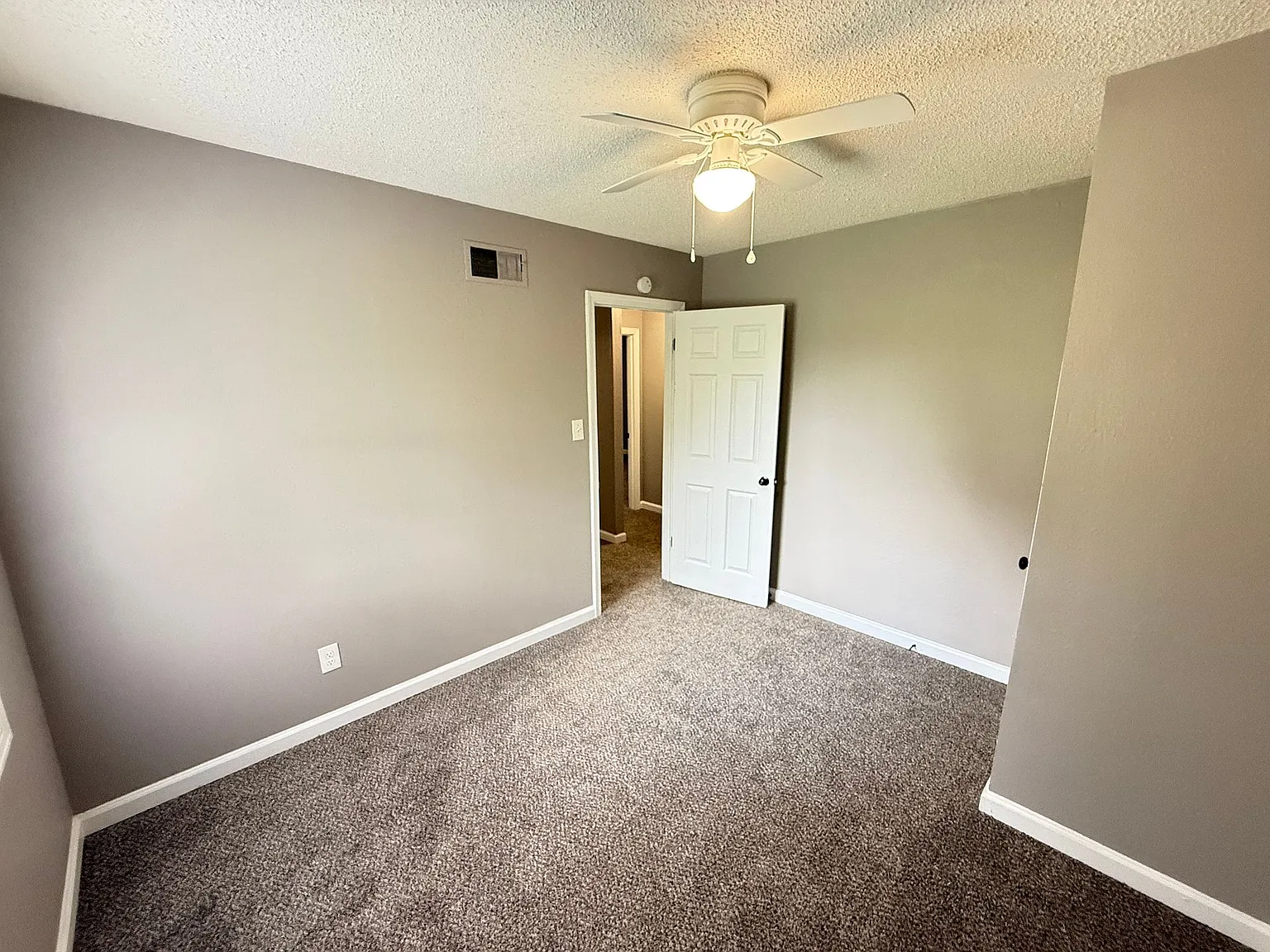 4232 Knight Arnold Rd — Photo 2