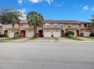 808 Seminole Palms Dr, Greenacres, FL 33463